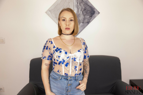 She Love to Play With Her Fat Ass - Image 2