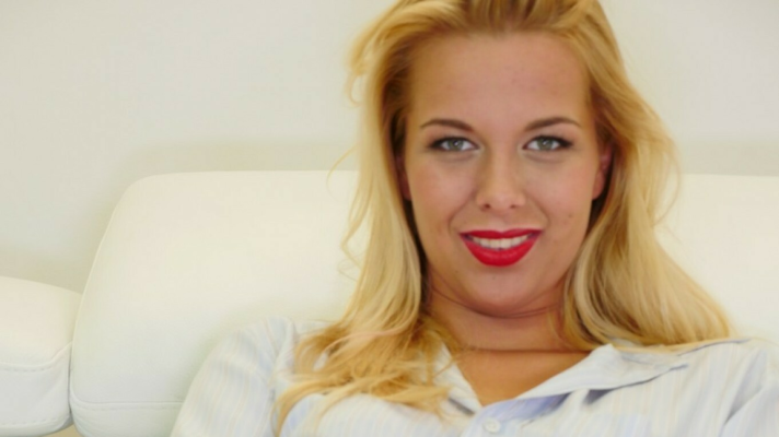 Nikky Dream's Naughty Nylon Tease in 4K VR - Image 1