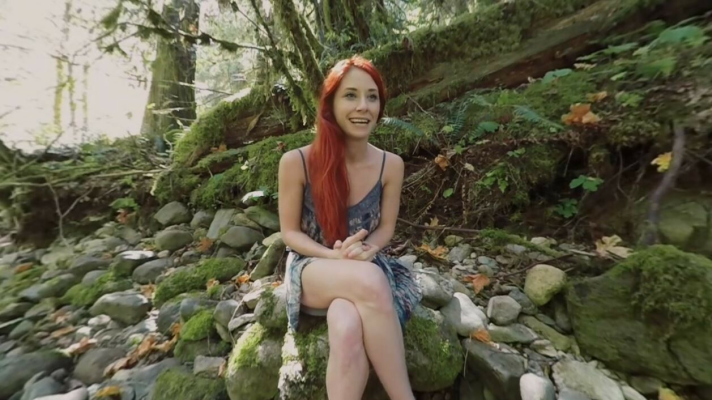 Belle's Sensual Interview in Stunning 4K VR - Image 4