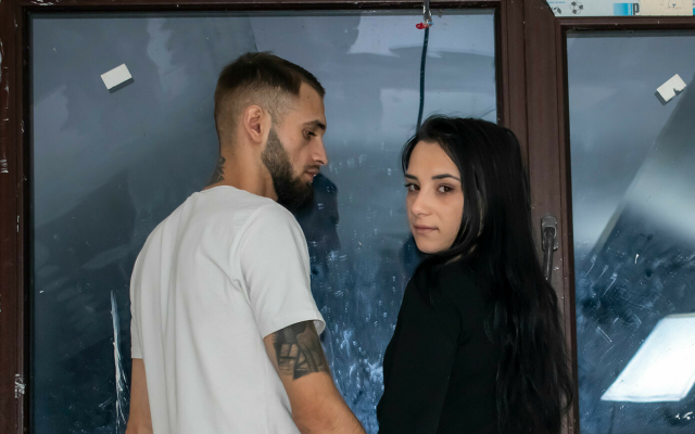 Zoe Foxxy - Slutty teen fucks the contractor as payment - Image 3