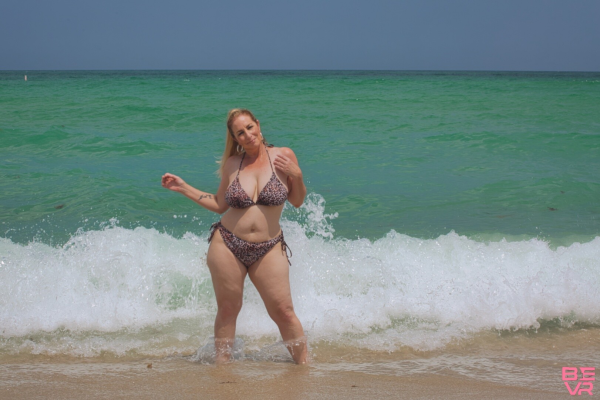 Danni Jones A Day at the Beach - Image 1