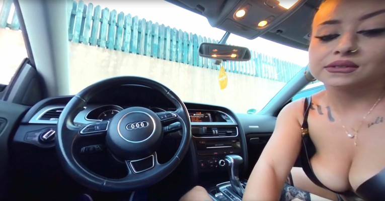 Aya Goldie Sensual Blowjob in Stunning VR - Image 1