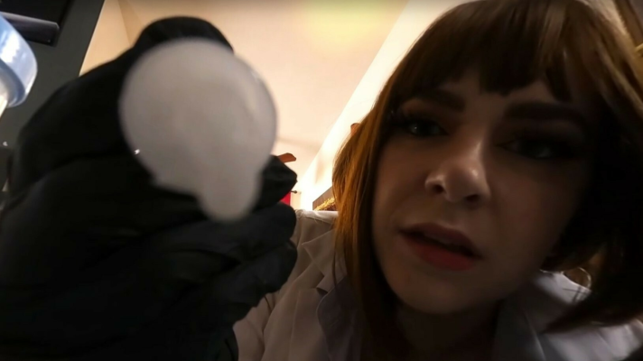 Tiny Man Fetish: Jane Judge's Wild Doctor Play - Image 2