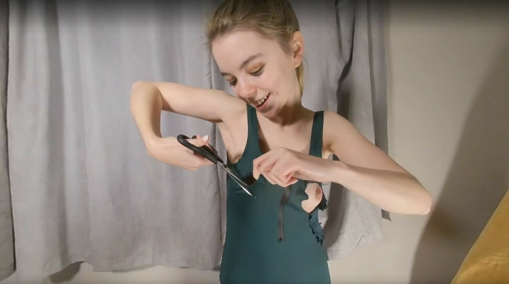 Lina Roselina in Wild Anal Swimsuit Play - Image 3