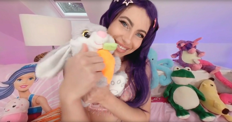 Lilly Bella's Banana Bliss VR Tease - Image 1