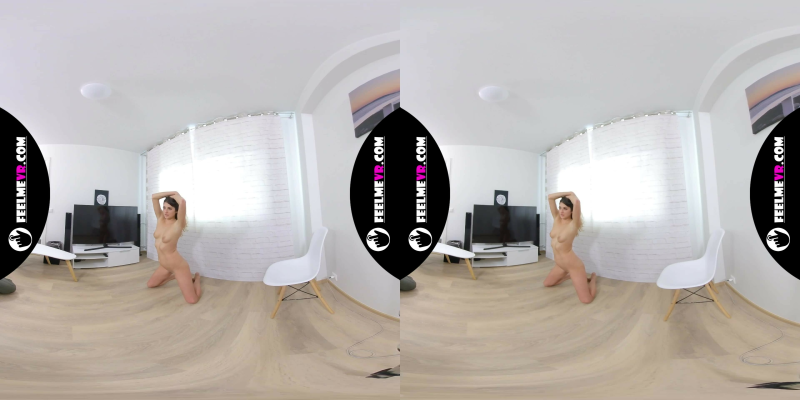 Abril Amateur Nude Casting in Stunning VR - Image 9