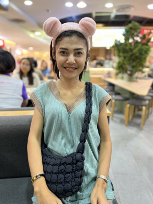 Petite Nurse Momay: Quick Mall Encounter VR - Image 5