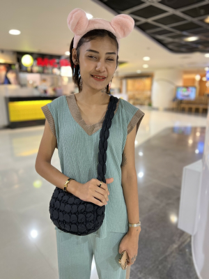 Petite Nurse Momay: Quick Mall Encounter VR - Image 10