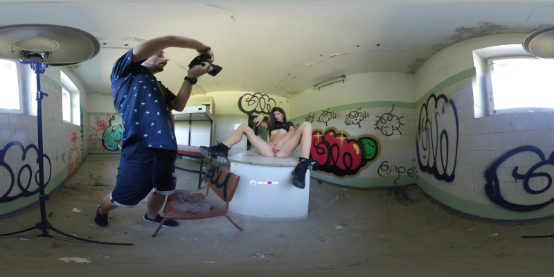 360VR Video Nude Fetish Photosession Backstage With Sascha - Image 8