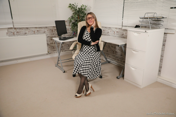 Siobhan Graves Episode 7 - Image 8