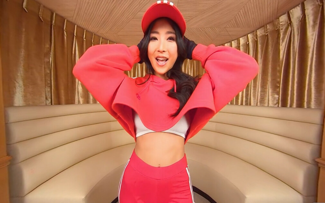 Sumire Mizukawa Cosplay Seduction in 4K - Image 3