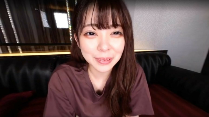 Hinoko Mori: Steamy Motel Night in HD VR - Image 1