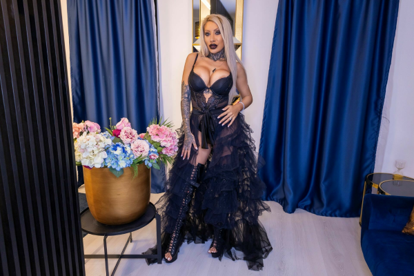 Mistress Saida: Spellbound Submission Thrill - Image 8